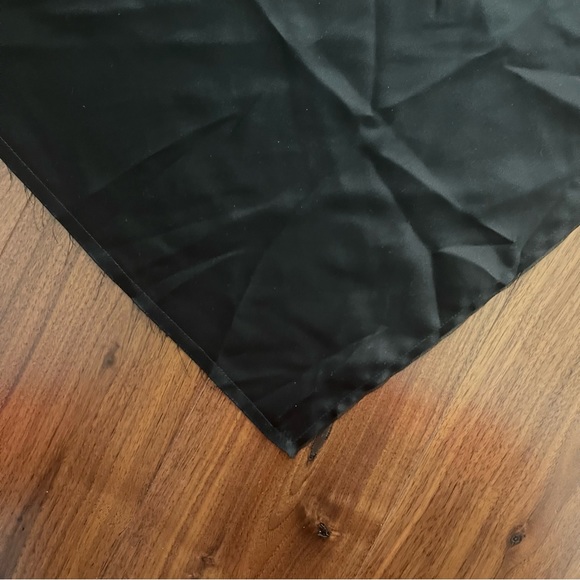 ARE YOU AM I SENNA SILK TOP- BLACK - Picture 6 of 11